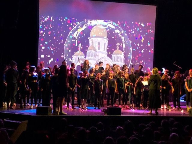 Chorale du collège :  découvrez les meilleurs moments de la Fille du Capitaine !